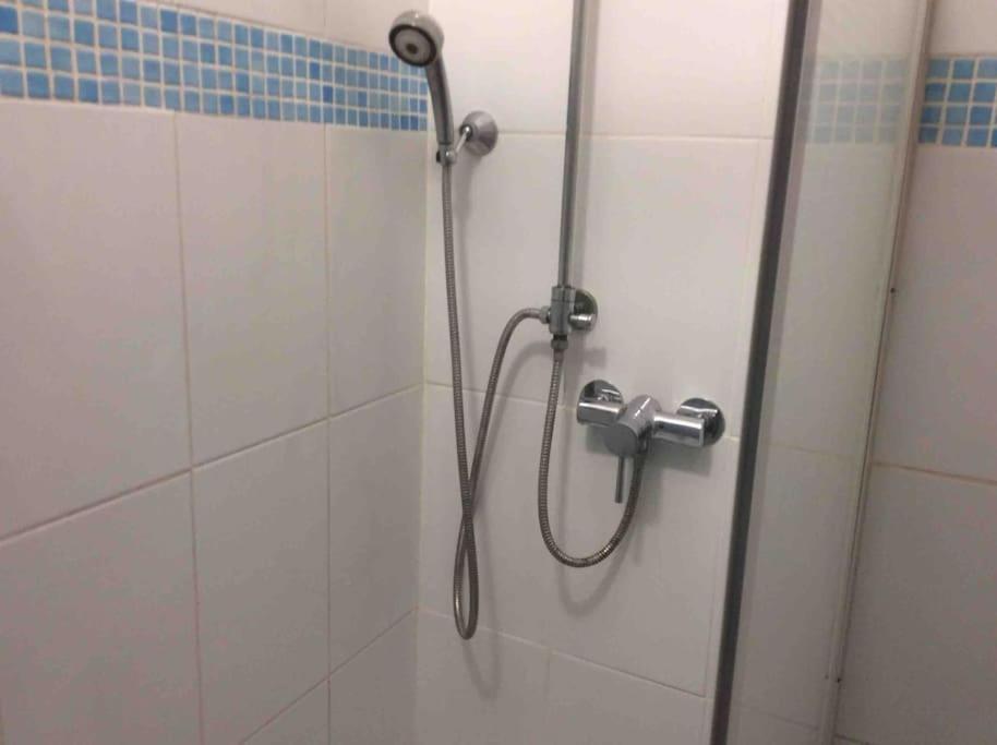 Apartment Air Conditioned 1 Bedroom Apt With Wi-fi & Patio. Albufeira