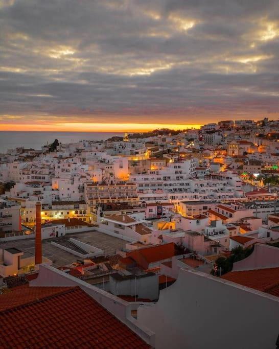 Air Conditioned 1 Bedroom Apt With Wi-fi & Patio. Apartment Albufeira