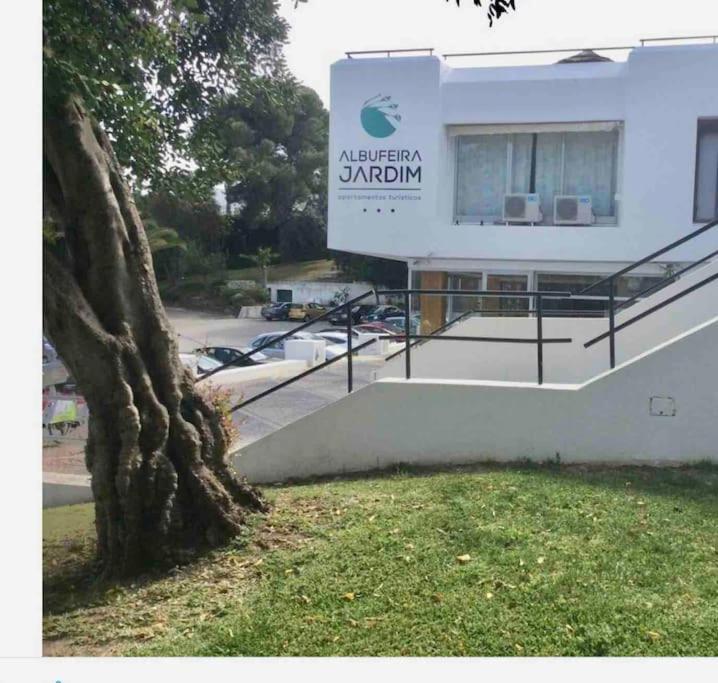 Air Conditioned 1 Bedroom Apt With Wi-fi & Patio. Apartment Albufeira